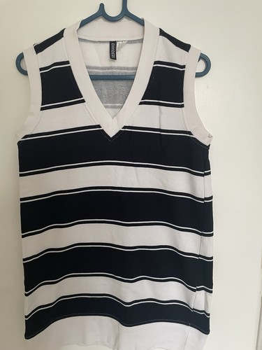 Black and white striped - black,