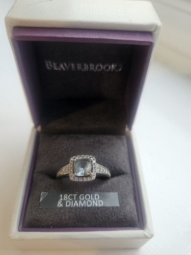 18ct white gold diamond - 18ct,
