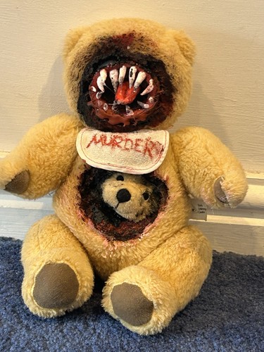 Horror art doll flushed - flushed, face