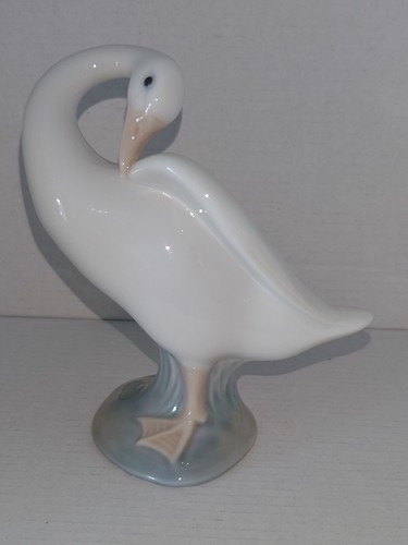 Lladro 4553 little duck - lladro,