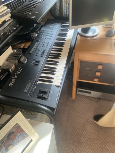 Yamaha v50 synthesizer - yamaha,