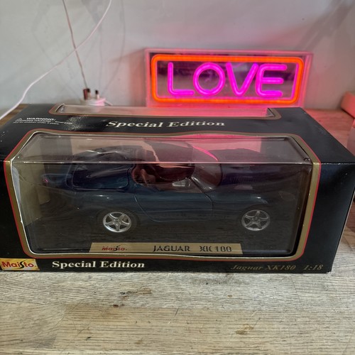 Maisto special edition - 1.18,