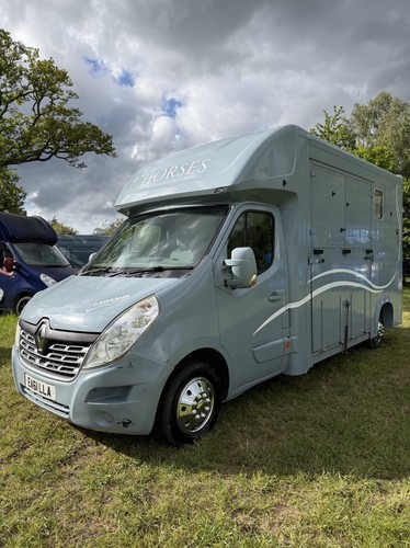 Equi babe coach built - coach, full