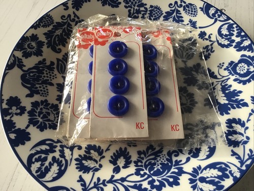 Bulk vintage pikaby buttons - bulk,