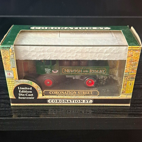 Lledo coronation street newton - coronation,