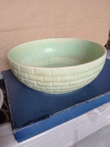 Brickweave pattern green bowl - pattern,