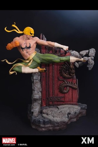 Studios iron fist - fist, marvel