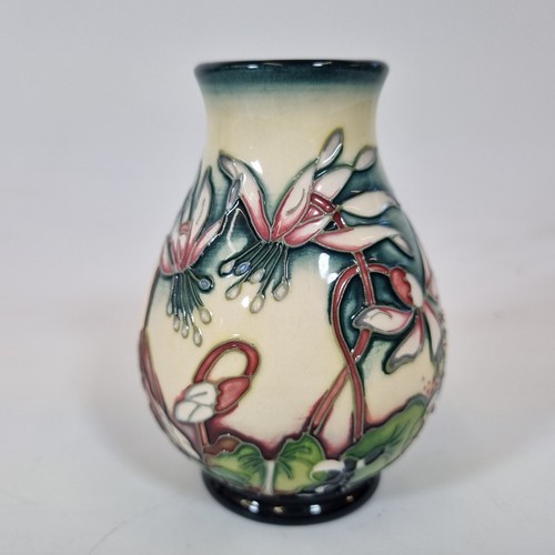 Moorcroft pottery minuet - moorcroft,
