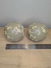 2 Large Carpet Ceramic balls - japanese floral pattern