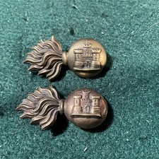2 x Ww1 Royal Inniskilling Fusiliers R INNIS FUS collar badges  brass ab38