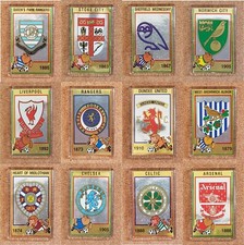 Panini 85 (1985) Football Shiney Foil Badge Sticker in a Fridge Magnet - Various