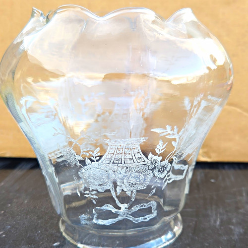Clear glass oil lamp - lamp, shade