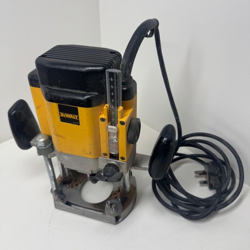 Dewalt 1600w router - 1600w, 240v