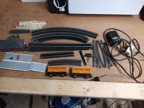 Hornby gauge train - gauge, track