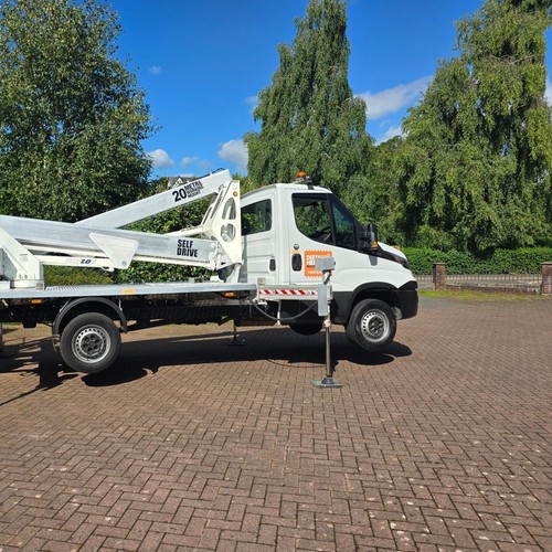 Cherry picker access platform - picker,