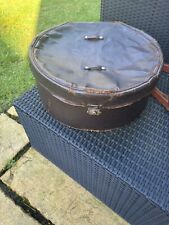VINTAGE TRAVEL HAT BOX IN