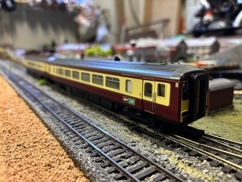 R2512 hornby class - r2512,