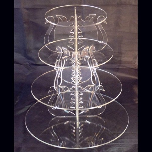 Four tier swan design - tier,