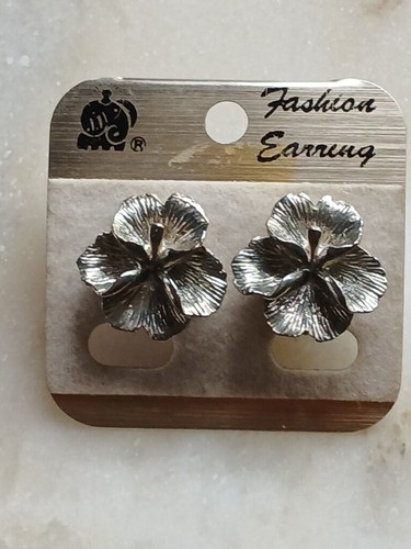 Vintage screw back pansy - screw,