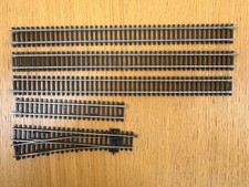 OO gauge  Peco Setrack Left hand point & four straight tracks in good condition