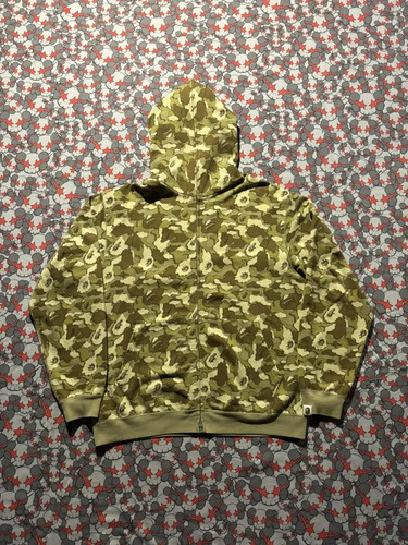 2005 bape kaws sand cloud - kaws,