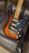 Fender  Vintera II 70s Stratocaster 3-Colour Sunburst