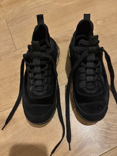 Chanel velvet calfskin sneaker - chanel,