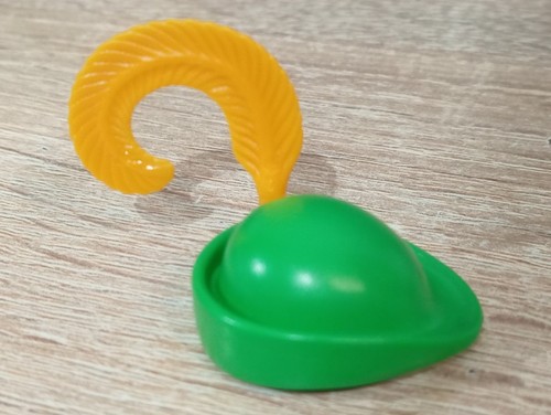 Playmobil green feather cap - green,