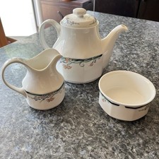 Royal Doulton Juno Floral Fine