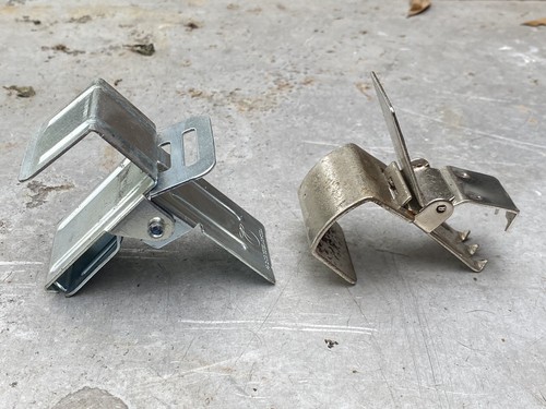 Rug display rack hanging clips - rug,