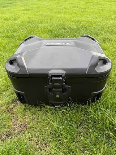 Motec dusc top box - sw,