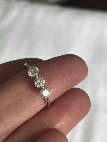 1ct diamond trilogy ring - 1ct, 18ct