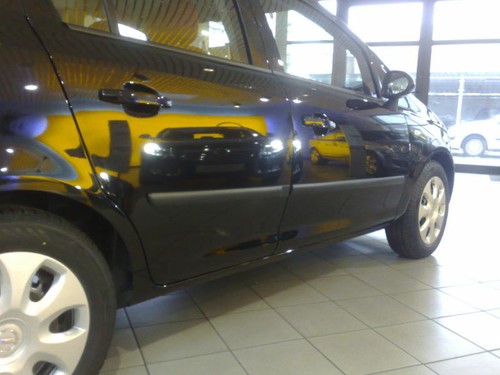 Opel vauxhall corsa side - 5d,