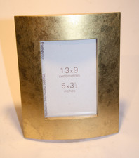 Gilt effect modern  Photo frame with 3.5 x 5  inch aperture  - Unused