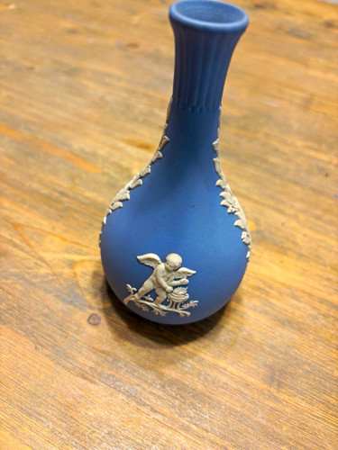 Unmarked blue white ceramic - white,