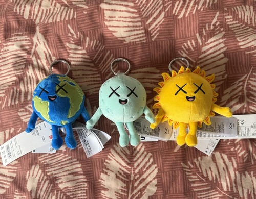 Uniqlo kaws charms set soft - kaws, 3