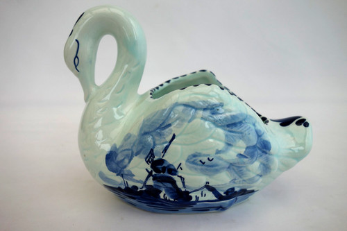 Delft china swan - china, with