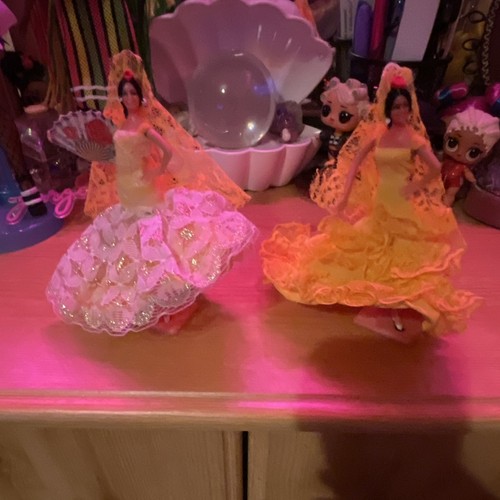 Lot fashion girl dolls - dolls, lace