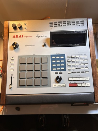 Akai mpc60 - akai,