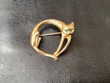 Vintage Spec Trap Gold Tone Rhinestone Cat Circle Brooch 47.2x43mm