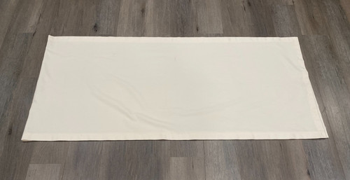 Plain off white altar - off,