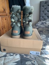 ugg bailey bow 11 us 11 uk 9