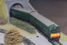 Hornby R157 R158 Class 101 2 Car DMU BR Green vgc OO Boxed Headcode Lights