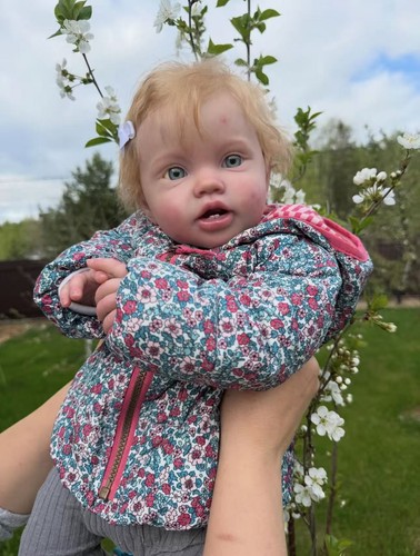 Lifelike reborn baby - reborn,