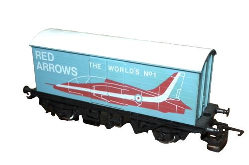 Hornby lwb closed van - hornby,