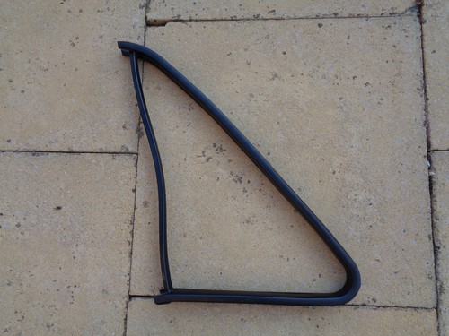 Mk1 golf door glass seal - glass,