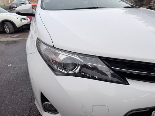 Toyota auris hatchback osf - auris,