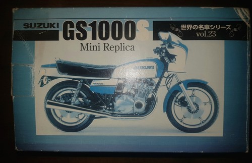 Suzuki 1000 1979 red - suzuki, s