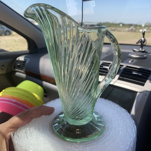 Art deco frosted green glass - green,