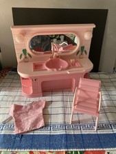 Sindy Beauty Salon 1984 With Chair And Gown, Doll Not Included-Illustration Only